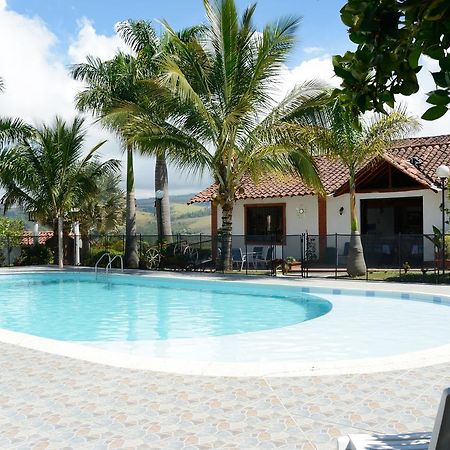Hotel Campestre La Loma Curití Buitenkant foto