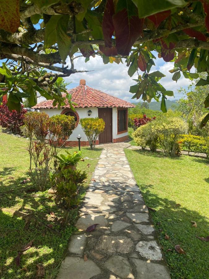 Hotel Campestre La Loma Curití Buitenkant foto