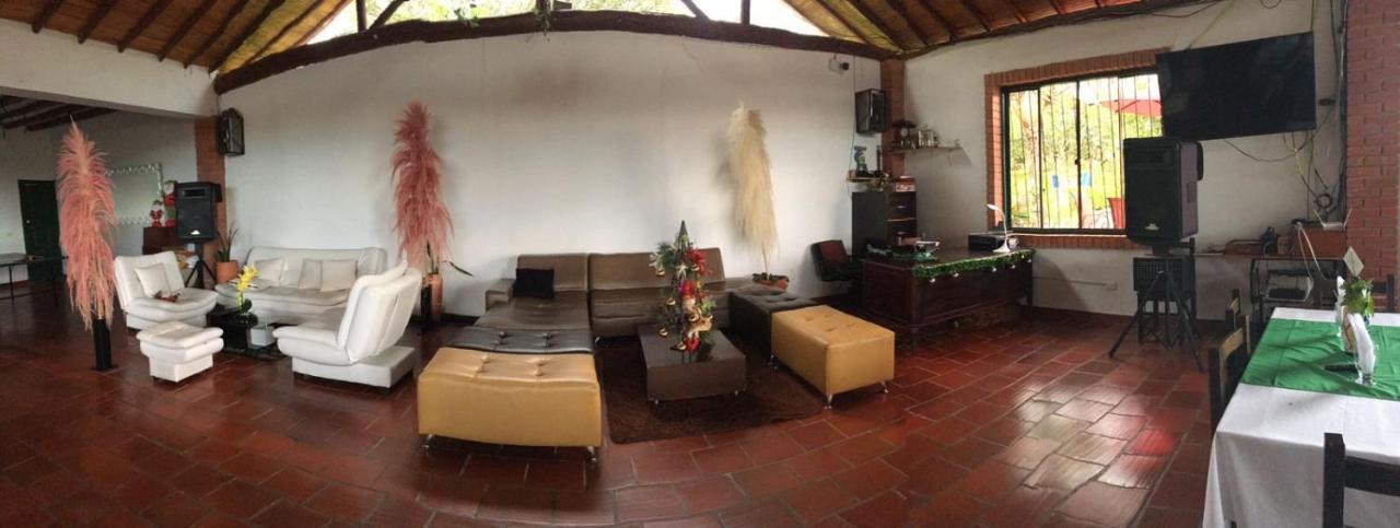 Hotel Campestre La Loma Curití Buitenkant foto